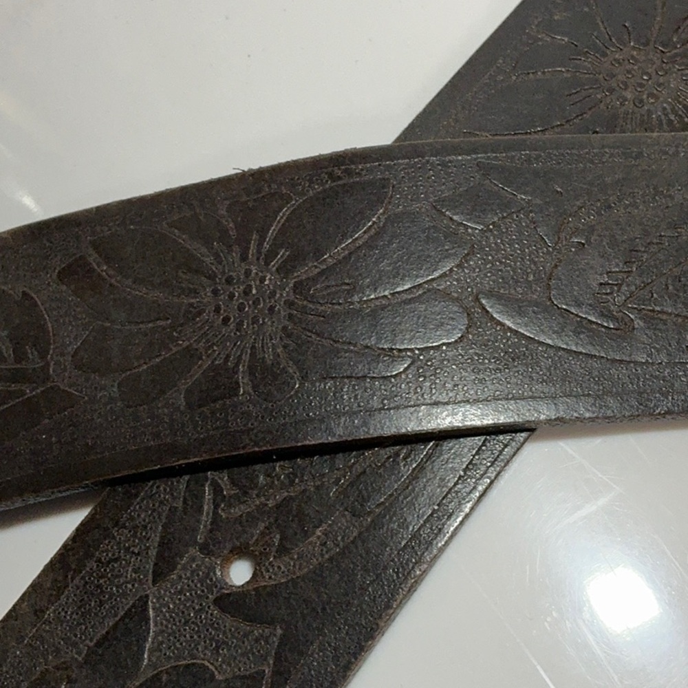 Italian Leather Belt Floral Embossed Western Design Glitter Buckle - Picture 3 of 10